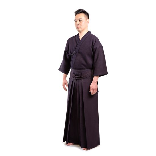 Tokujo Jirushi Set - Kendogi and Hakama - Side